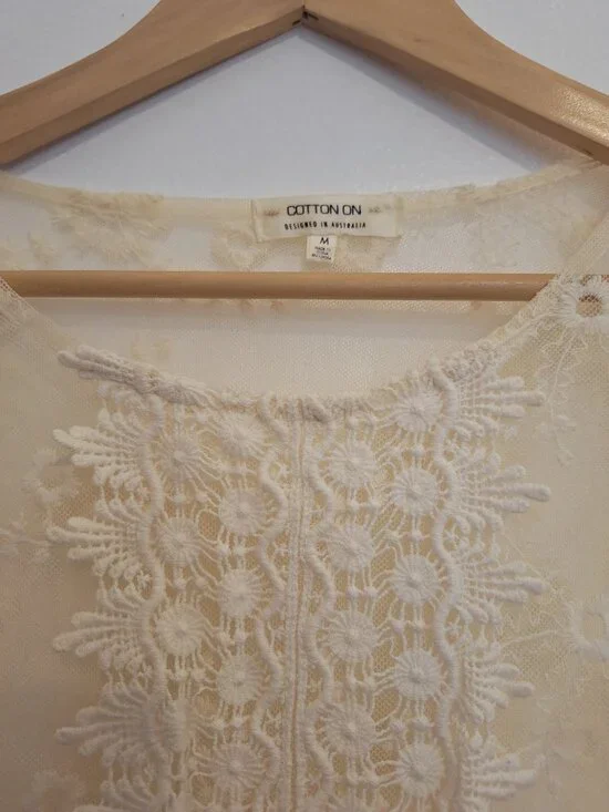 Sheer lace cream three quarter sleeve top size M - Picture 5 of 5